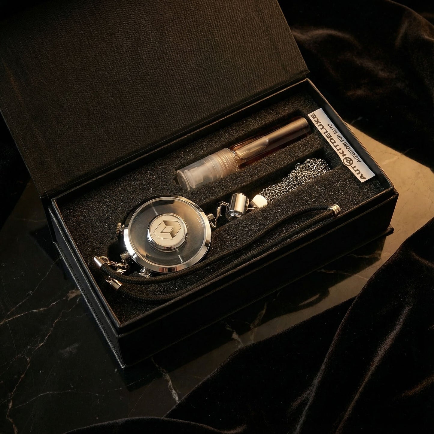 PARFUM DE VOITURE AVEC LOGO (Parfum inclus)
